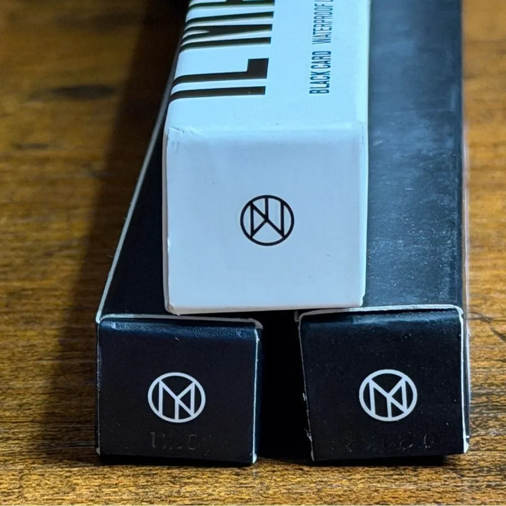 IL MAKIAGE Black Card Eye Pencil and Liner Set